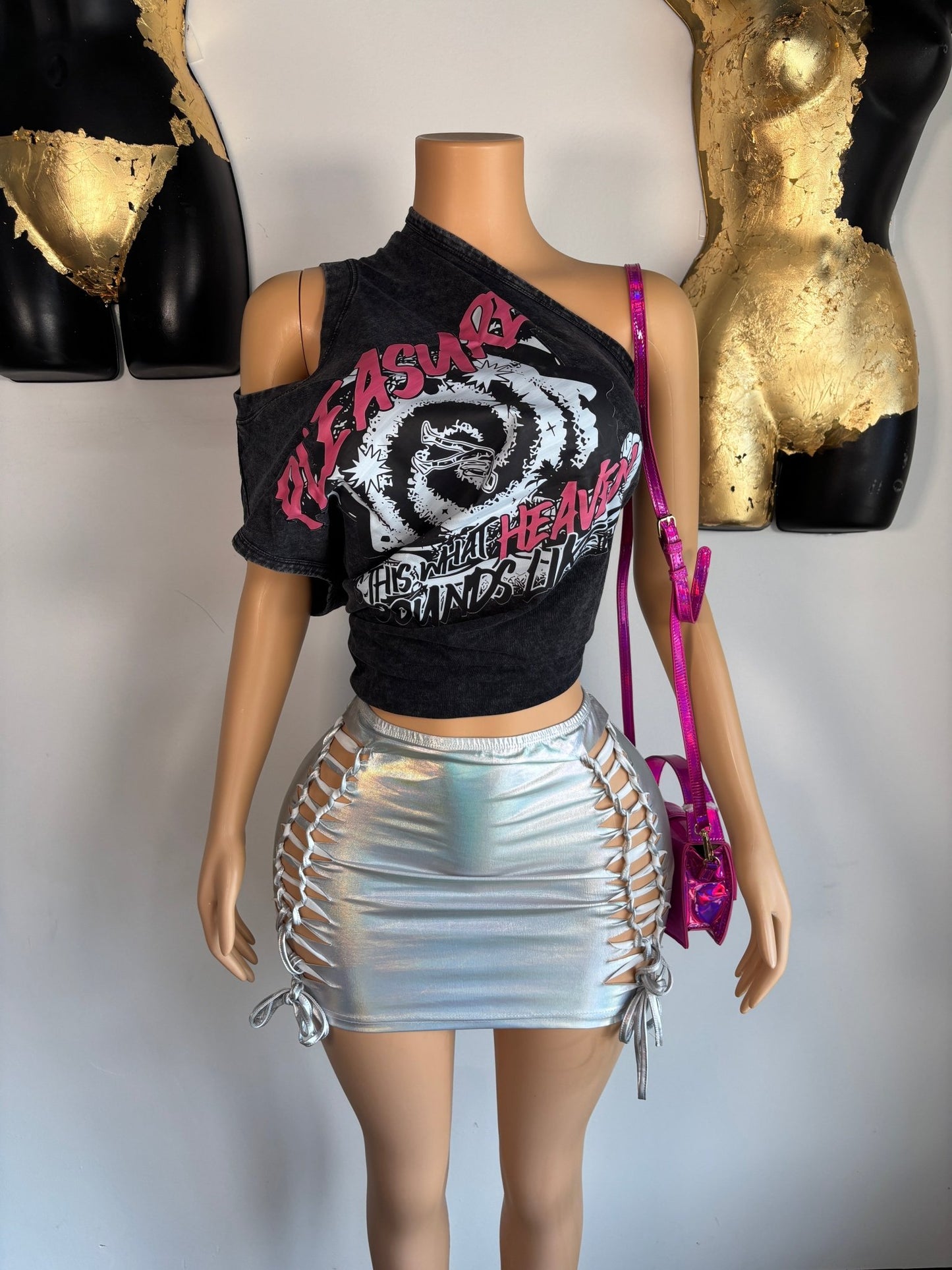 Pleasure Muscle Tee - Black - Head Over Heels: All In One Boutique