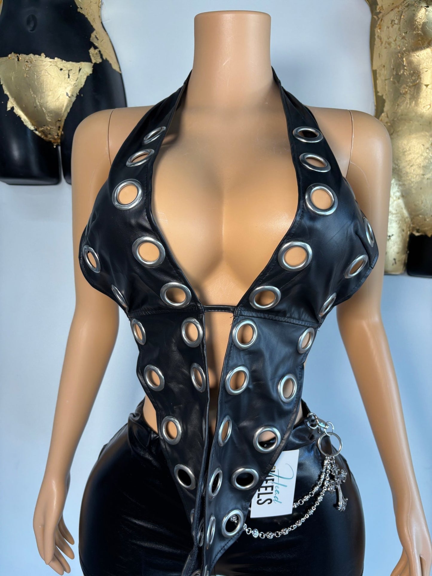 Rings Top - Black - Head Over Heels: All In One Boutique